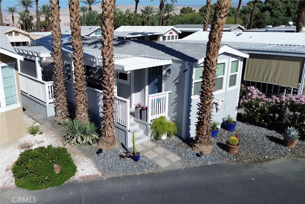 Desert Shadows RV Resort (33619) - Manufactured In Park