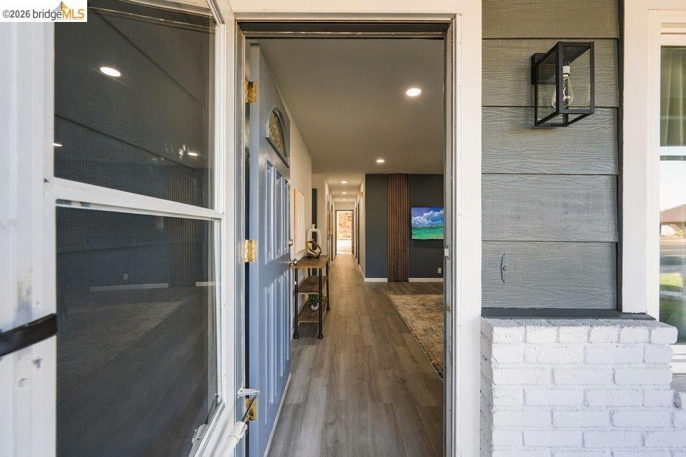 1051 Locust Ave