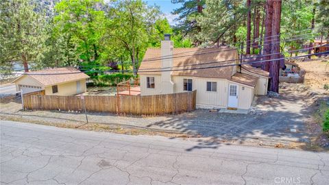 Photo of 1131 Apple Avenue, Wrightwood, CA 92397 (MLS # HD25124421)