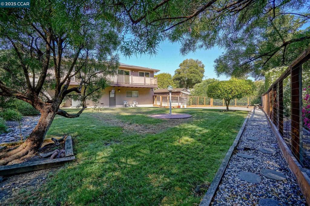 EL SOBRANTE - Residential
