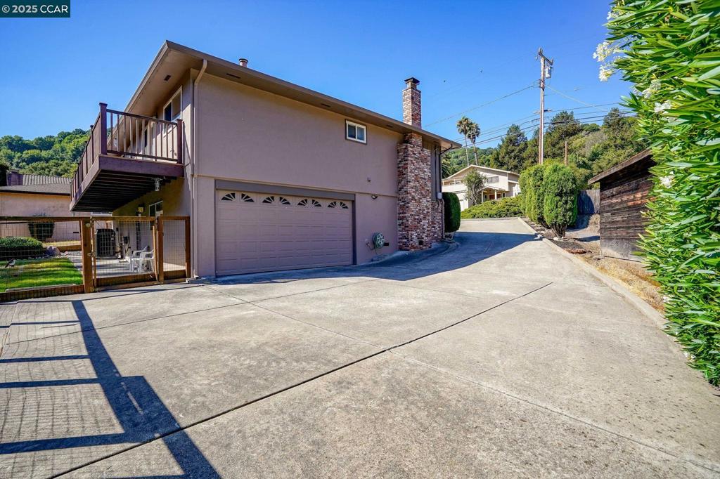 EL SOBRANTE - Residential