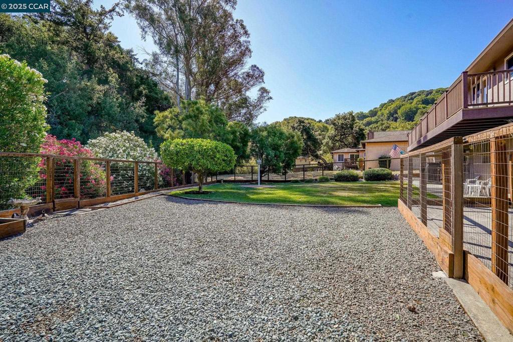EL SOBRANTE - Residential