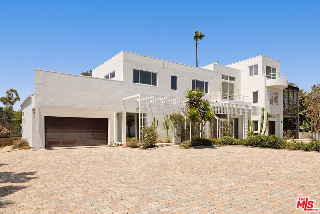 29035 Cliffside Drive