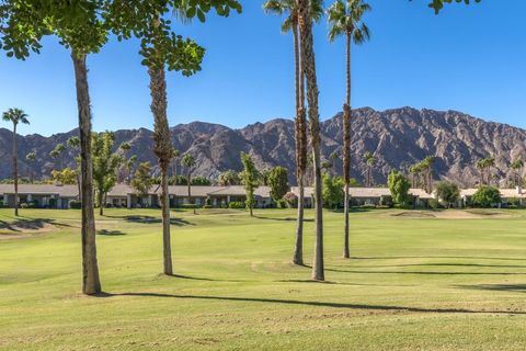 Photo of 55069 Oakhill, La Quinta, CA 92253 (MLS # 219137333DA)