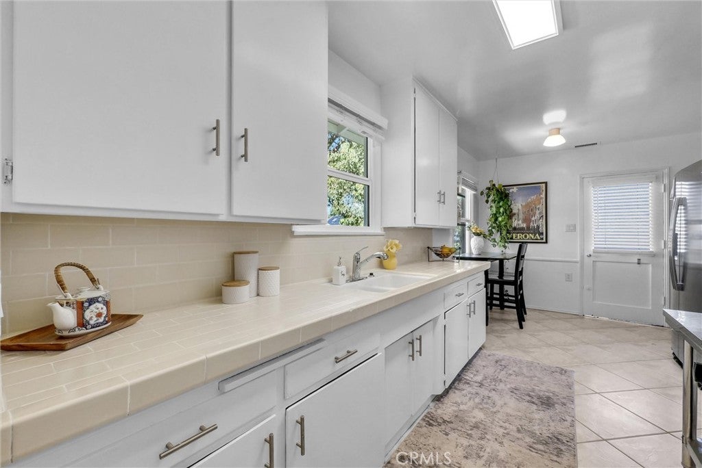 1204 Riverside
