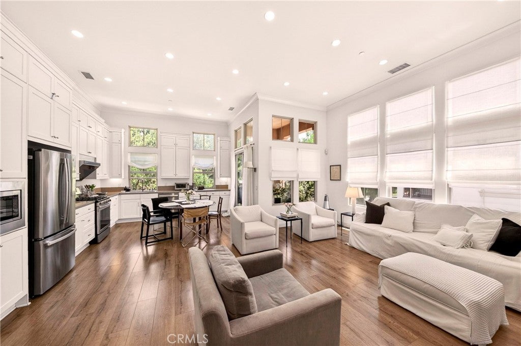 240 Mayfair, Irvine CA 92620