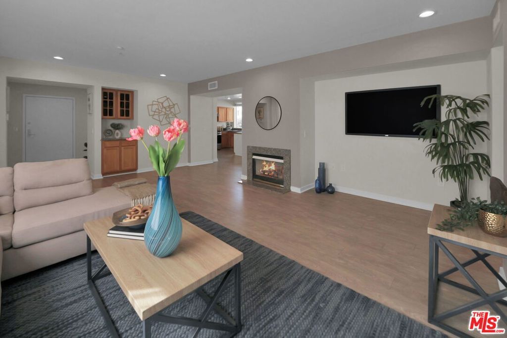 Photo of 1222 S Westgate Avenue #204, Los Angeles, CA 90025 (MLS # 26653127)