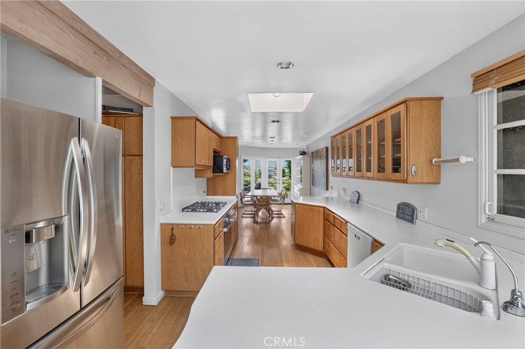2700 Cliff, Newport Beach CA 92663 - Photo 25