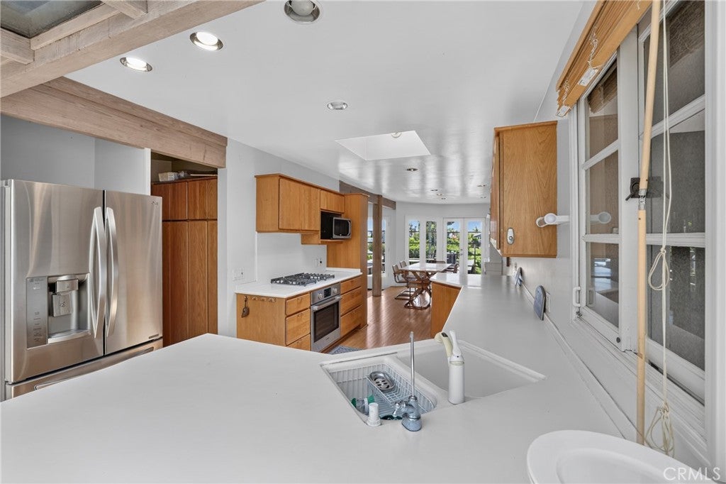 2700 Cliff, Newport Beach CA 92663 - Photo 26