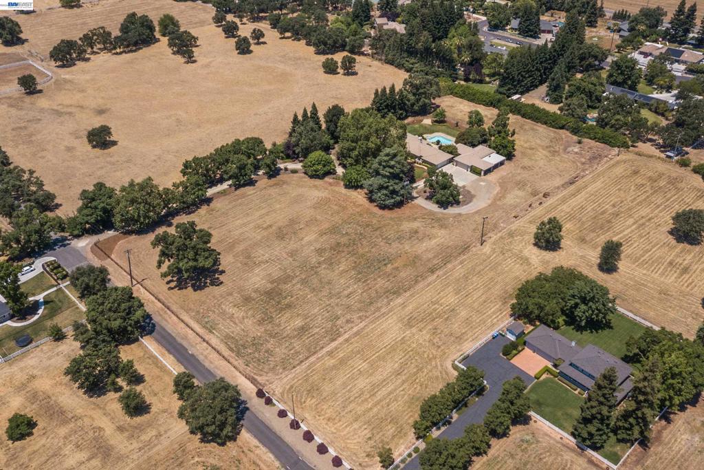 10055 Justamere Ln