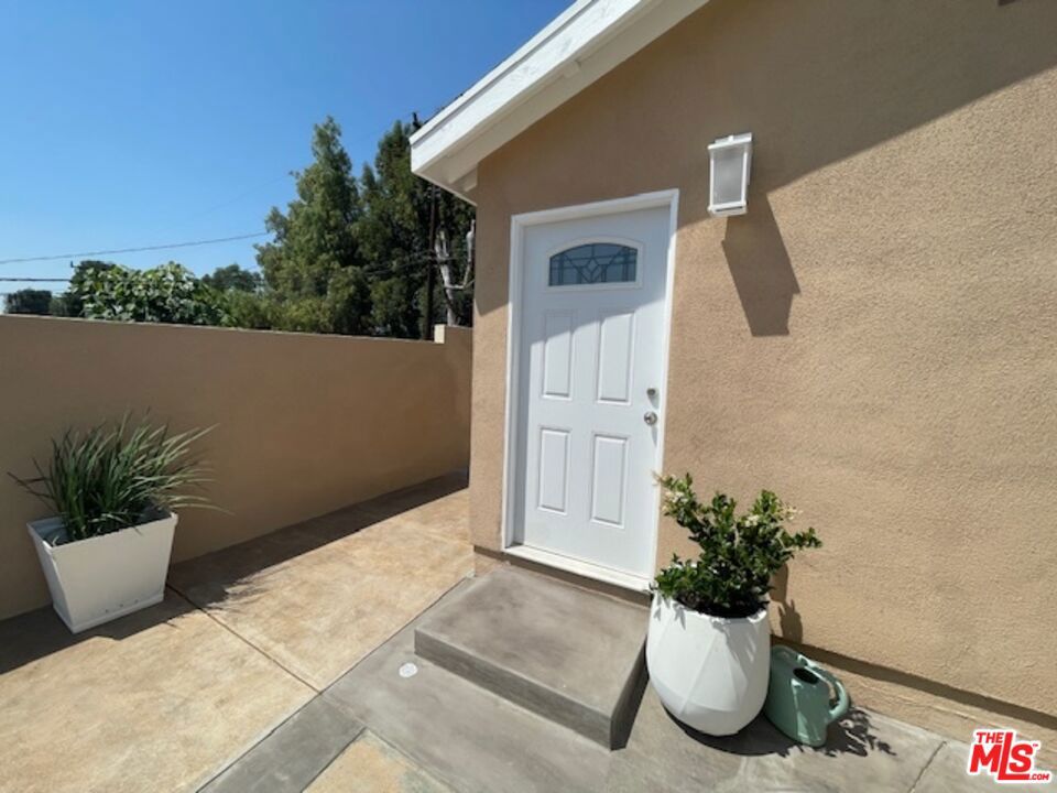 Modern NEW CONSTRUCTION Guest House (ADU) for lease (All Utilities Included) Enjoy the comfort and independence of a detached ADU/guest house that lives like a private home! This beautifully designed, brand new space is located in Central Simi Valley near Sycamore & Royal, offering a peaceful retreat where your living extends to a surrounding yard. Features include its own entrance, driveway, patio, fenced in back and side yard. This home is surrounded by lush green tress and has a fruitful orange tree on the property. Features include full kitchen w/Whirlpool dishwasher and stainless steel appliances. Gas stove/oven, fridge (w/Ice maker & water line), microwave, and dishwasher, Quartz countertops w/ generous cabinet storage. Large bathroom w/ walk-in shower that has built-in seating. In-unit laundry: LG stackable washer & gas dryer, 2 split AC/Heating units, ceiling fans, recessed lighting & skylights for plenty of natural light. Bright, sun-filled rooms w/ scenic mntn views, including White Face Peak. Quiet friendly neighborhood close to parks, shops, walking & hiking trails. Utilities included. This is a gem come true! "This is a smoke-free and drug-free environment."