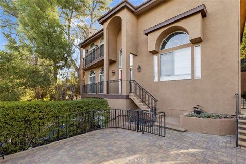 23684 Valley View Road Calabasas CA 91302