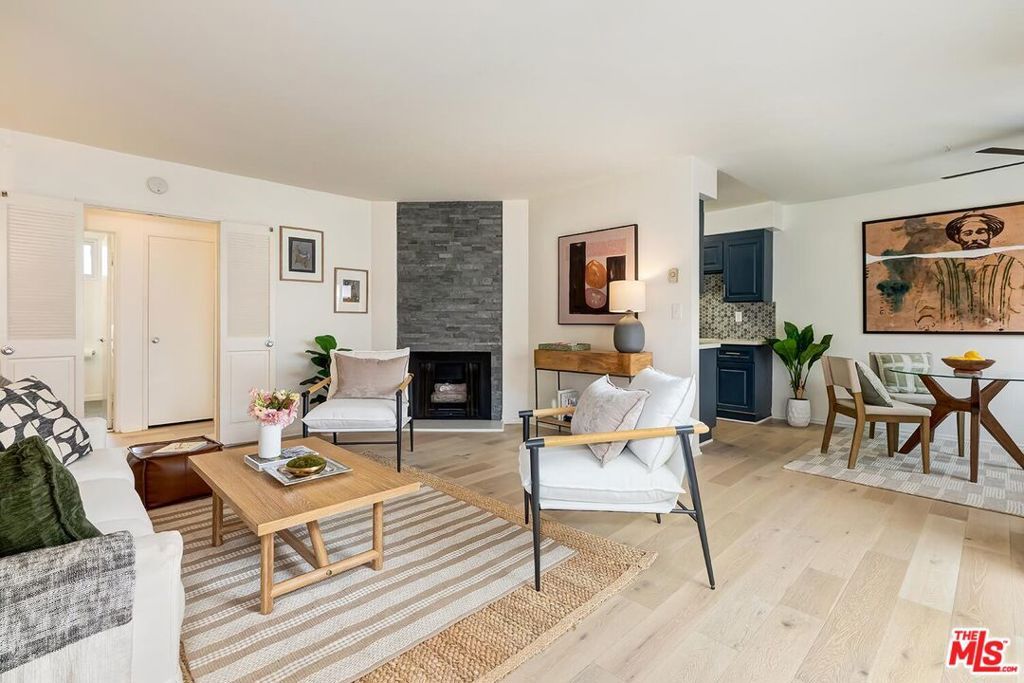 Photo of 914 Lincoln Boulevard #307, Santa Monica, CA 90403 (MLS # 25578827)