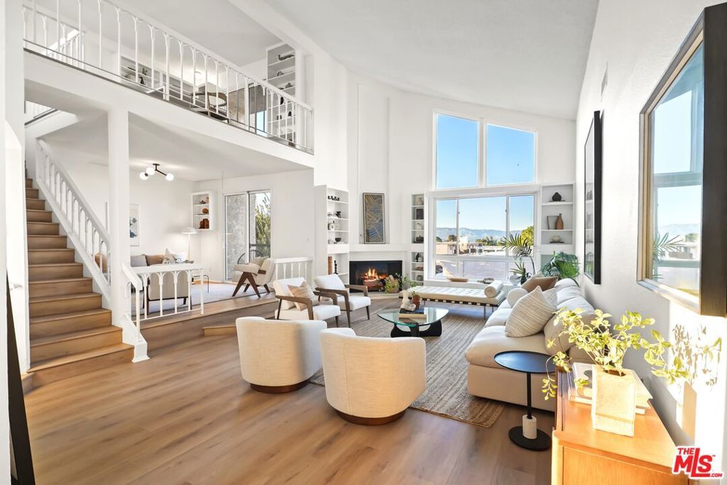 Photo of 5333 Zelzah Avenue #338, Encino, CA 91316 (MLS # 25488903)