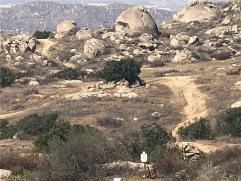 1 McIntyre Homeland CA 92585