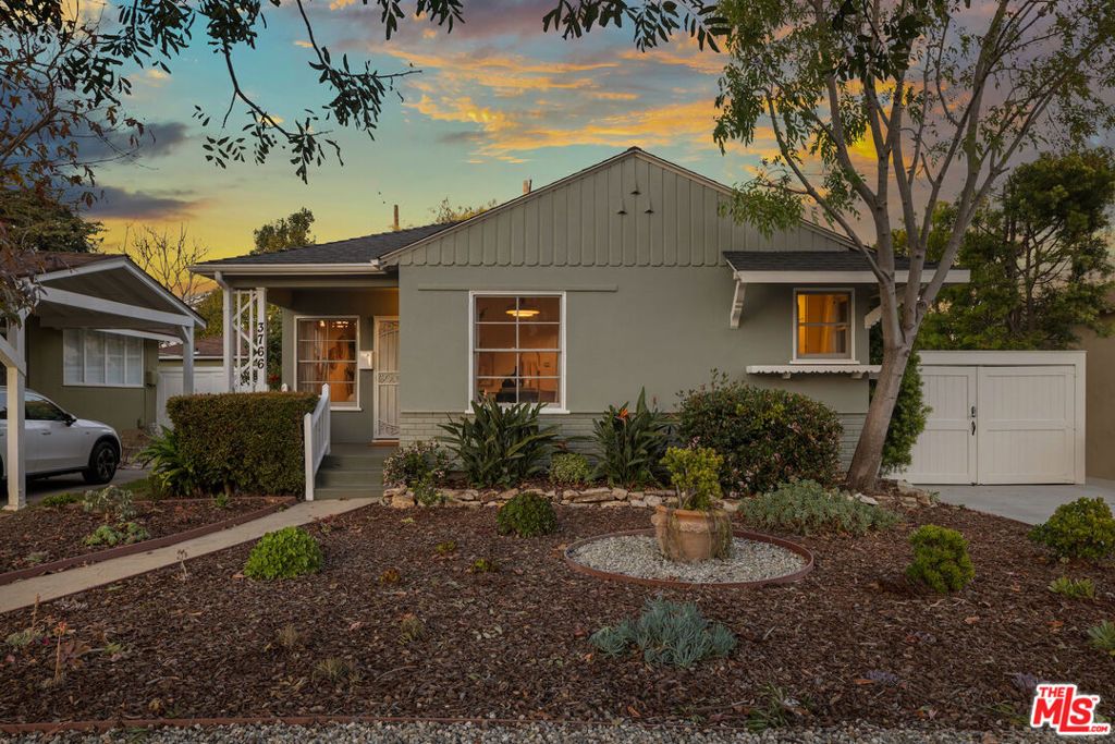 Photo of 3766 Beethoven Street, Los Angeles, CA 90066 (MLS # 26661387)