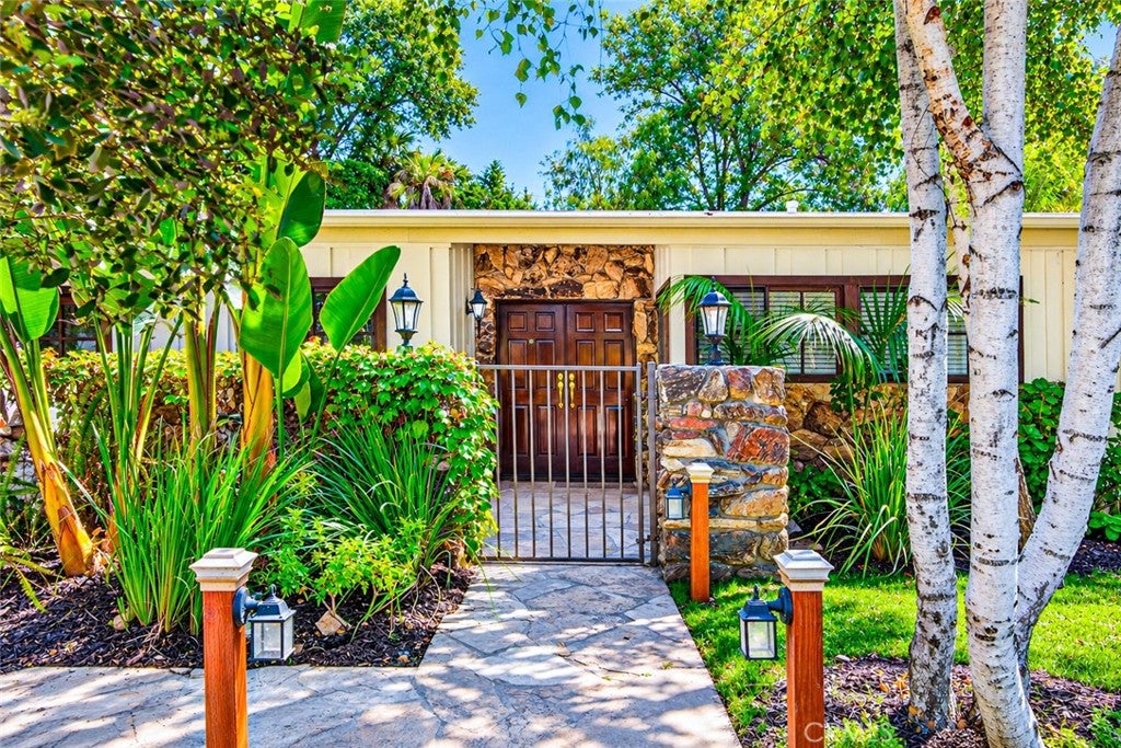 4610 Arriba Drive