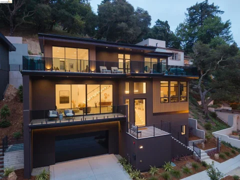 1667 Trestle Glen Rd, Oakland, CA 94610 - MLS#: 41137947