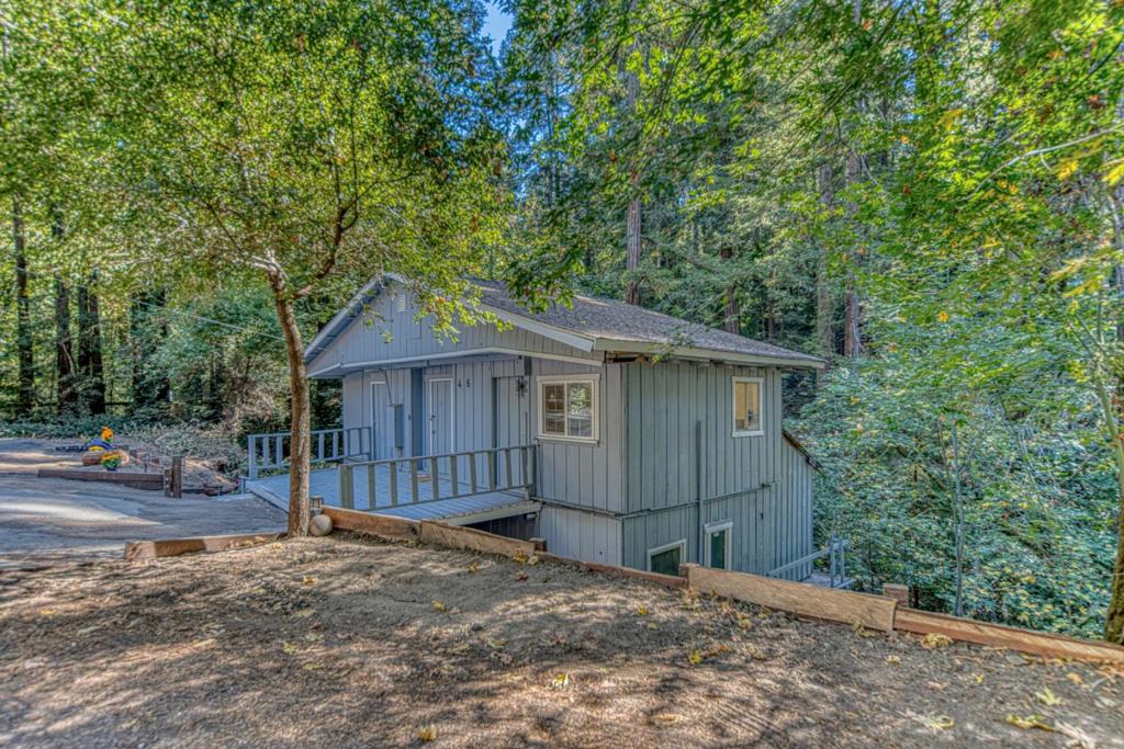 46 Woodwardia Avenue
