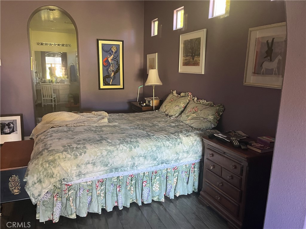 Mission Hills/Lake Front (32150) - Residential