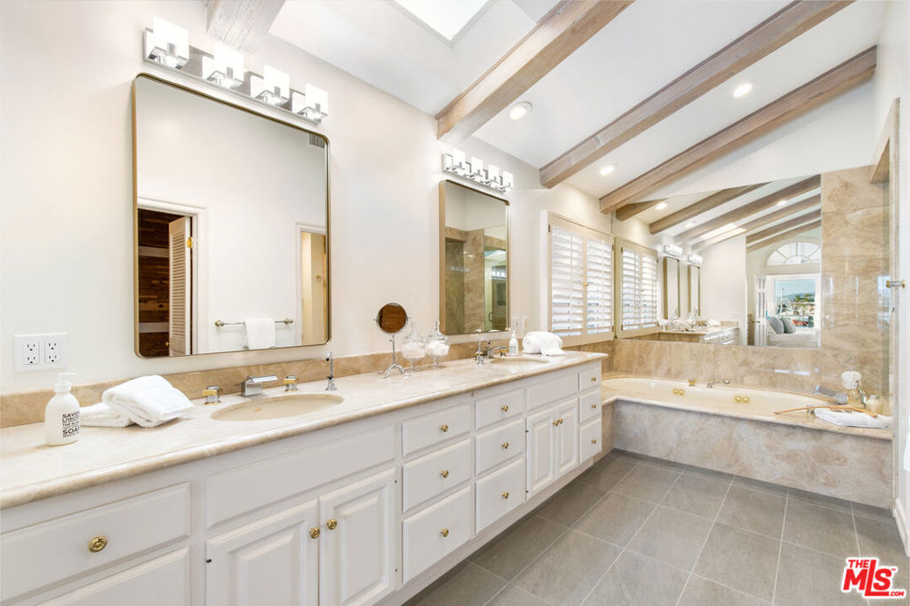 Bayshores - Residential