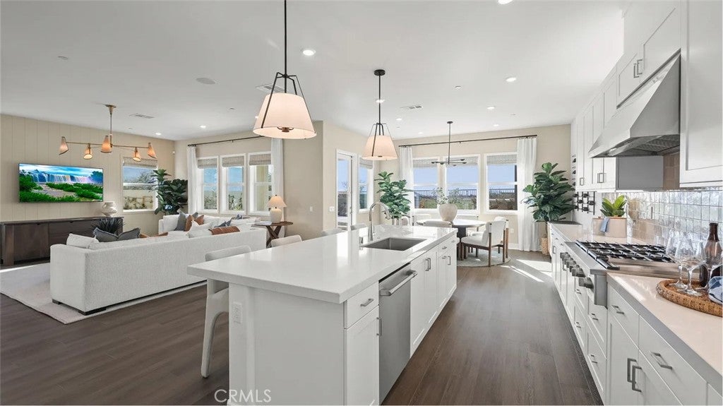 2033 Oreste Lane