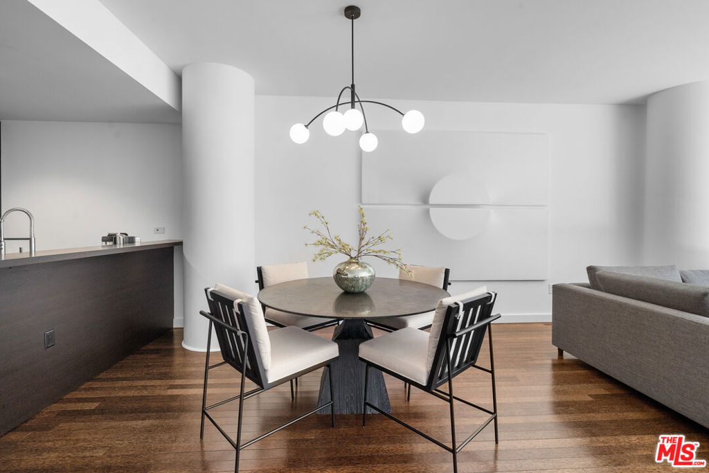 6250 Hollywood Boulevard 7K