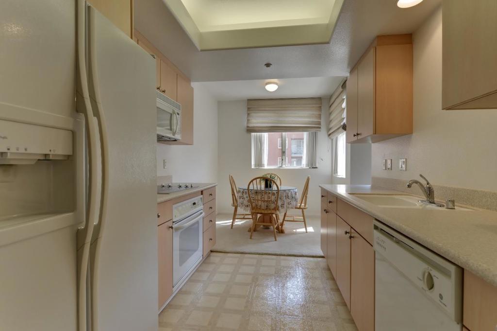 130 E San Fernando Street 407