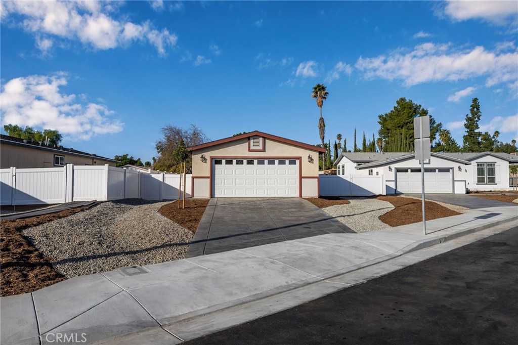 758 Larissa Court
