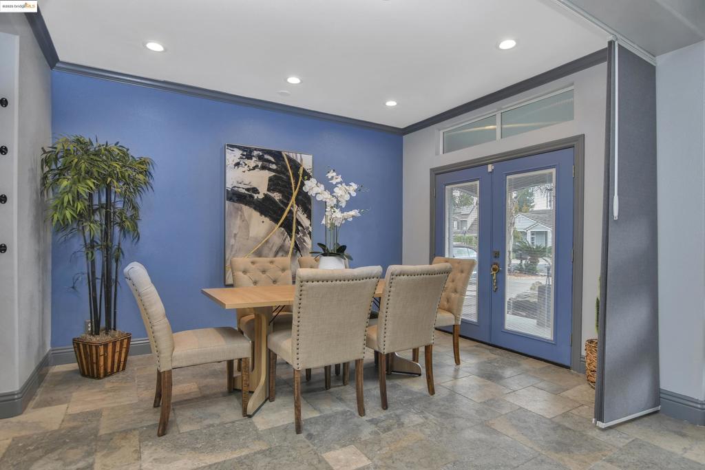 ROSE GARDEN - Residential