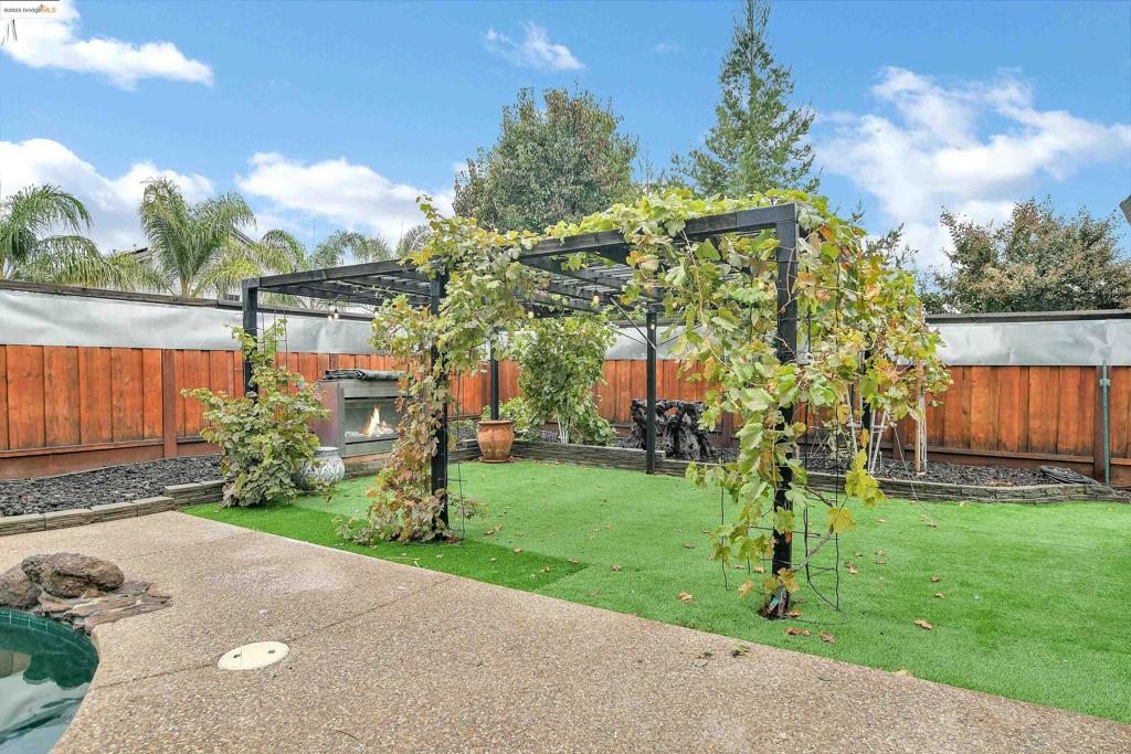 ROSE GARDEN - Residential