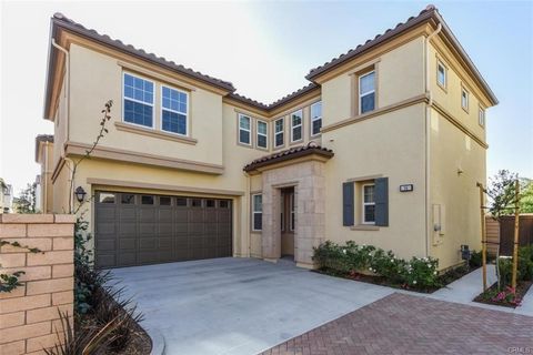 16 Torosa Lake Forest CA 92630