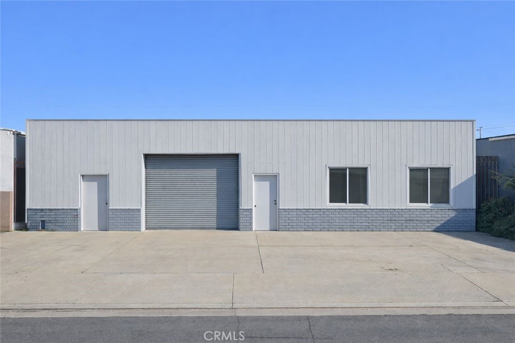 Photo 1 of 17 — 2109 W Gaylord Street, Long Beach, CA 90813