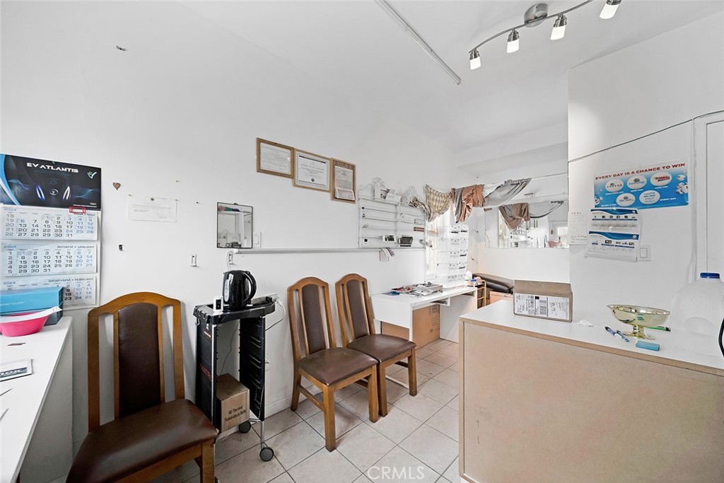 2200 San Gabriel Boulevard