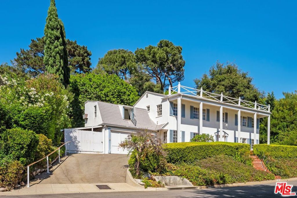 979 Casiano Road