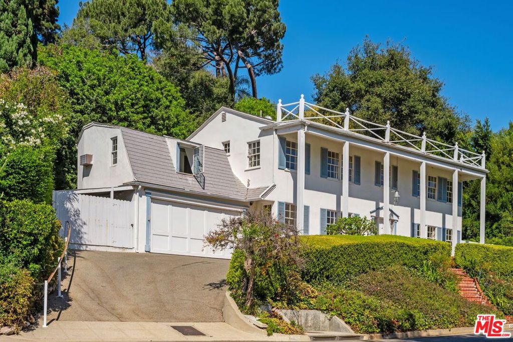 979 Casiano Road