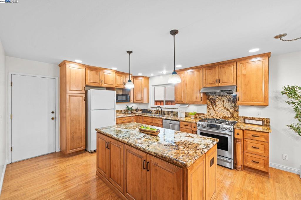 Properties 4 5550 San Juan Way