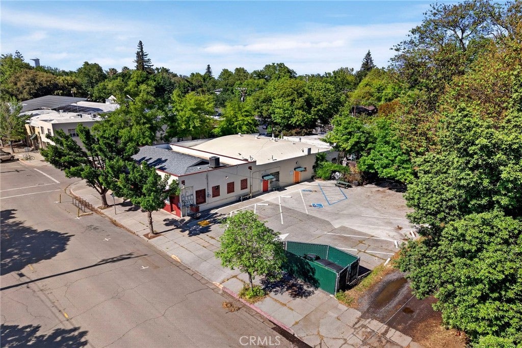 351 E 6th Street
