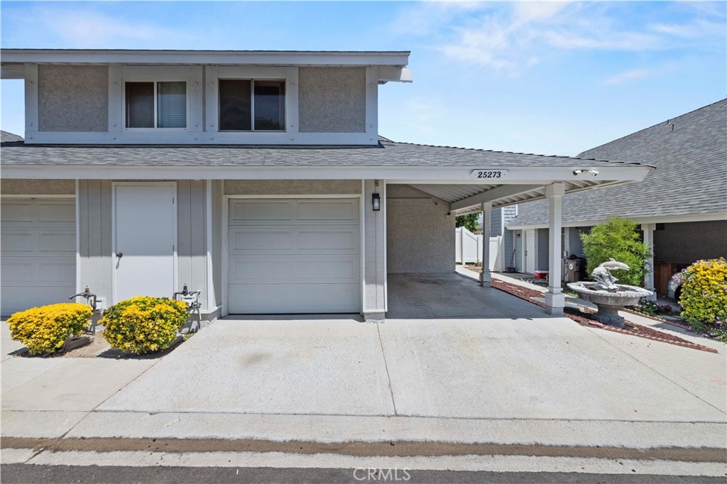 Come home to this beautiful 2 bedroom, 1.5 bath townhome with Gated Entry at Paseo Dorena. This home has been completely remodeled with newer paint, vinyl flooring, carpet, newer quartz countertops and newer painted cabinets. 2 Spacious bedrooms upstairs with ample closet space with a Full Bath upstairs with separate shower, tub and dual sink vanity. As you enter the first floor, you will see an open floorplan with newer wide plank vinyl flooring throughout and newer lighting fixtures. This kitchen is very large