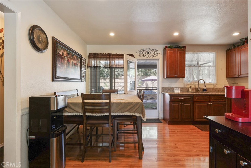 1305 1/2 Santo Domingo