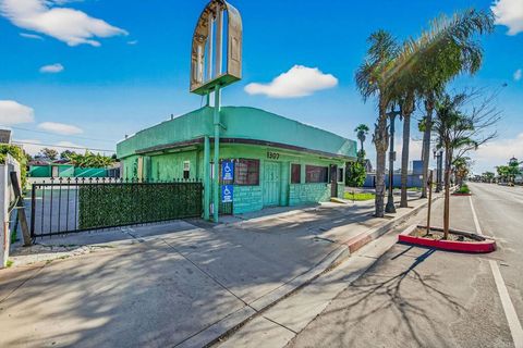 Photo of 1307 S Main Street, Santa Ana, CA 92707 (MLS # NDP2600085)