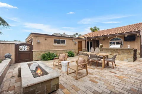 MLS: OC26065639
