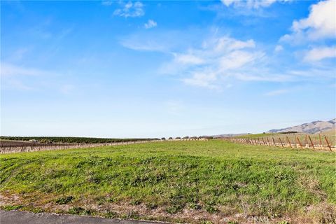 Tiny photo for 7114 Orcutt Road, San Luis Obispo, CA 93401 (MLS # SC25279324)