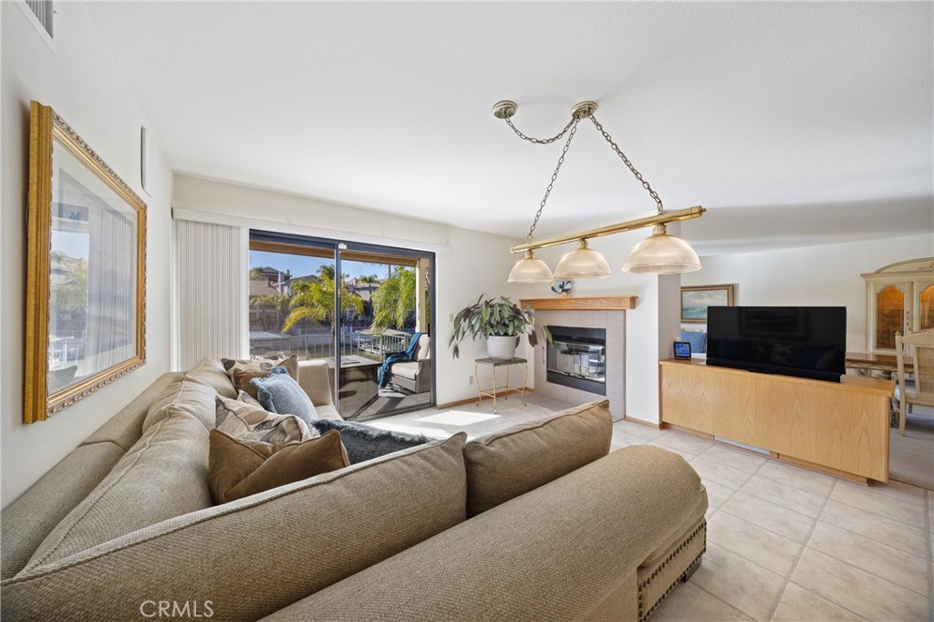 30181 Swan Point