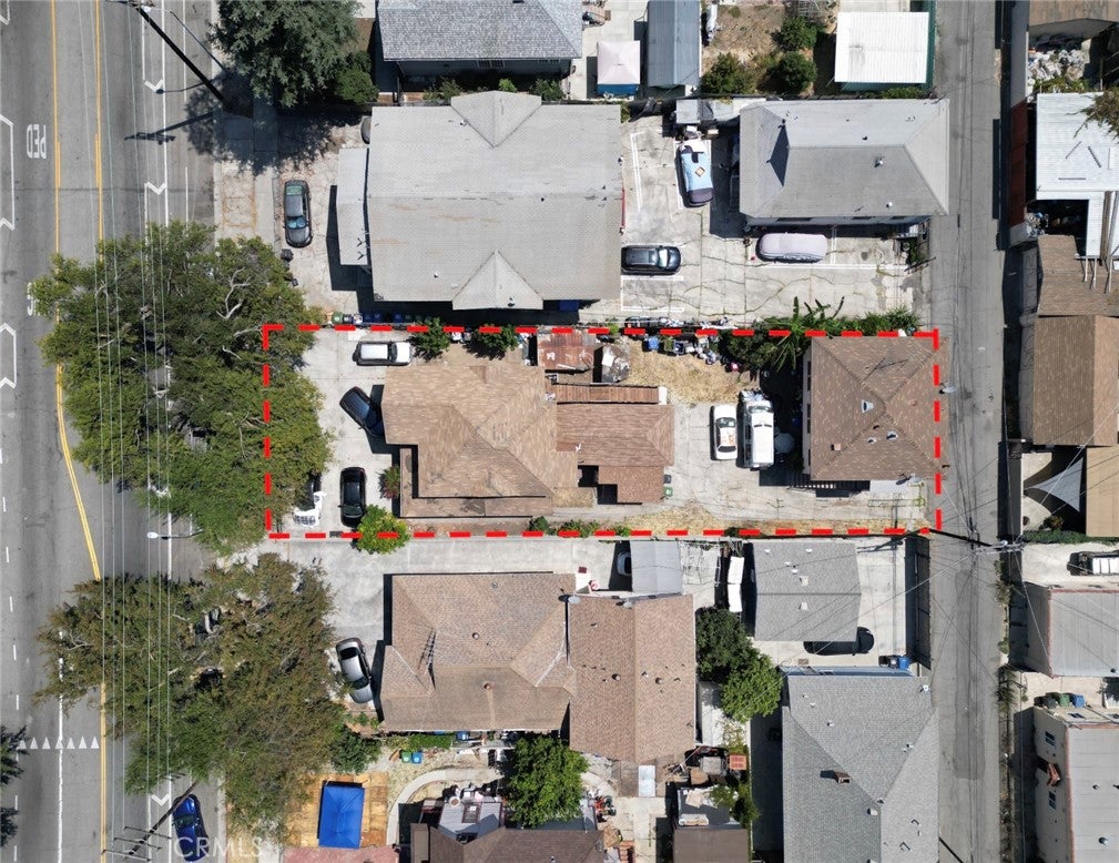 2245 N Griffin