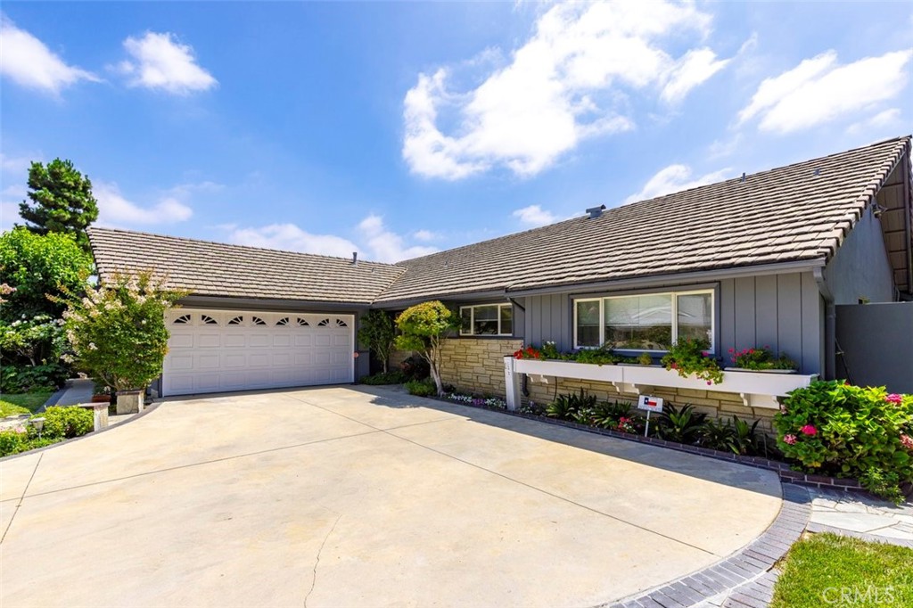 12131 Woodley Avenue