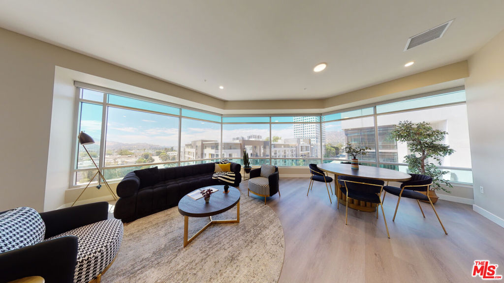 Properties 3 520 N Central Avenue 0-403