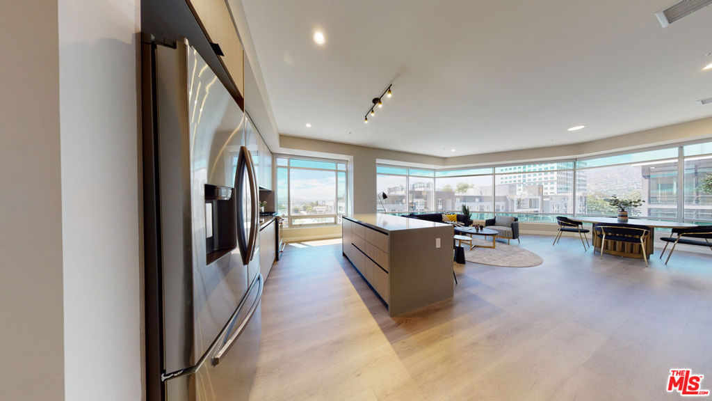 Properties 4 520 N Central Avenue 0-403