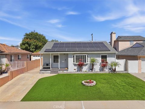 Photo of 4738 Canehill AVE, Lakewood, CA 90713 (MLS # PW26104597)