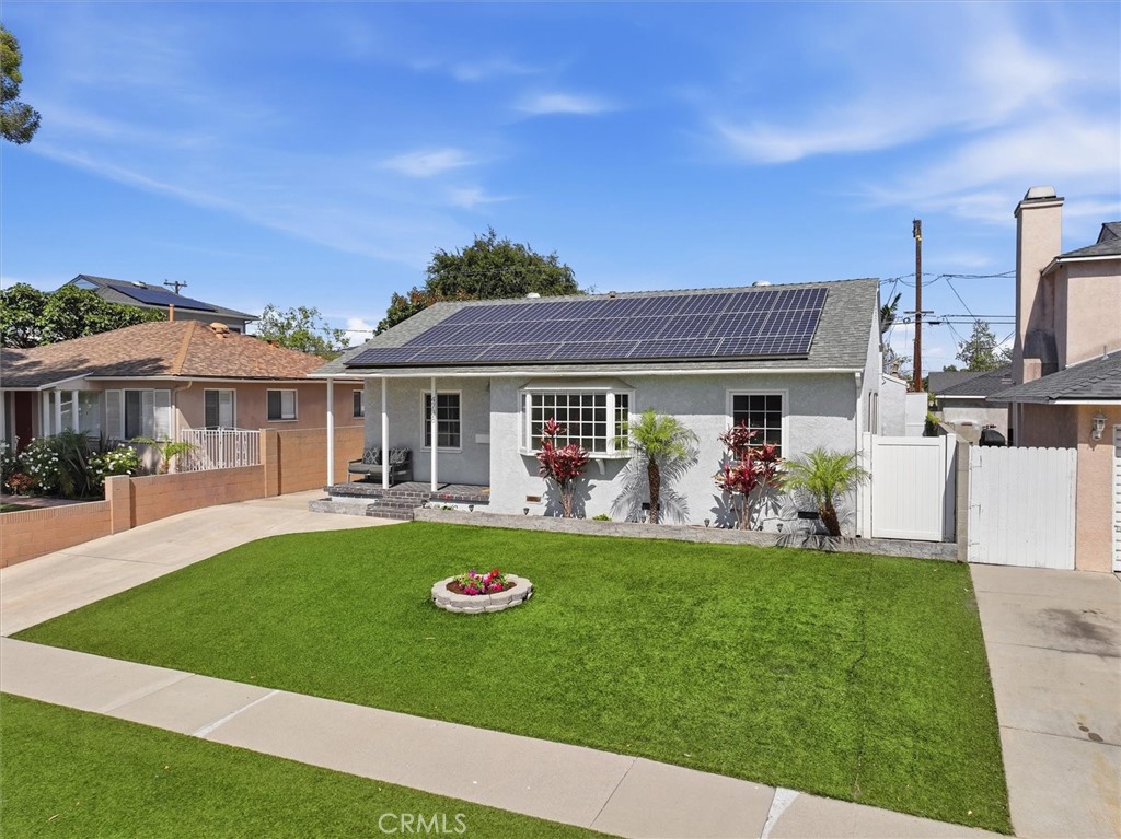 4738 Canehill